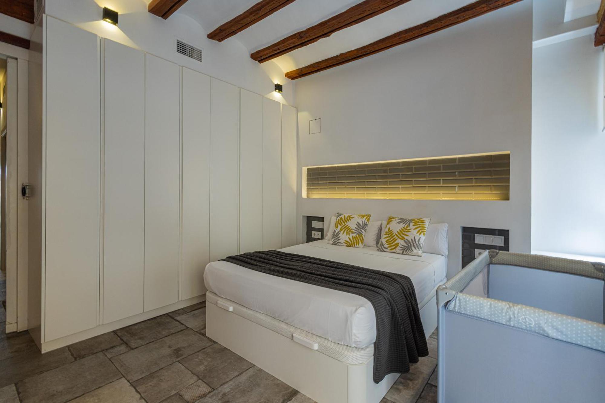 Florit Flats - Center Modern 1br 2bth Terrace Wi-fi Ac Apartament *